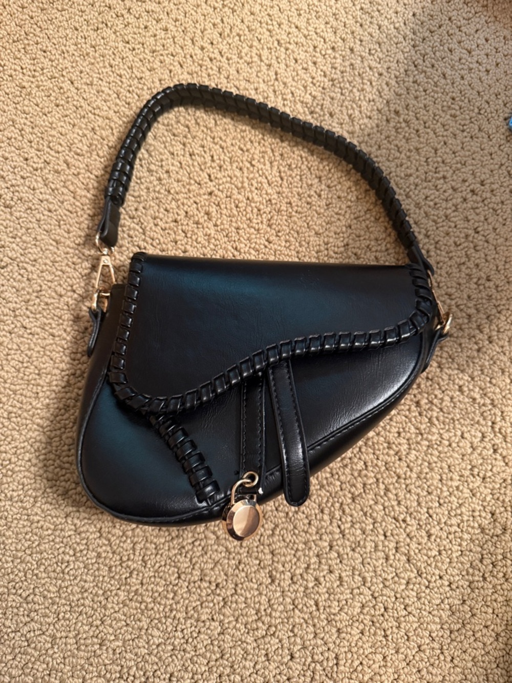 Black saddle handbag